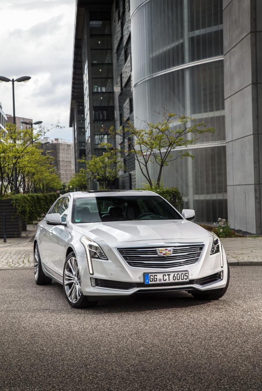  Cadillac CT6 Platinum 2016 года  (WW) (фото 26 из 42)